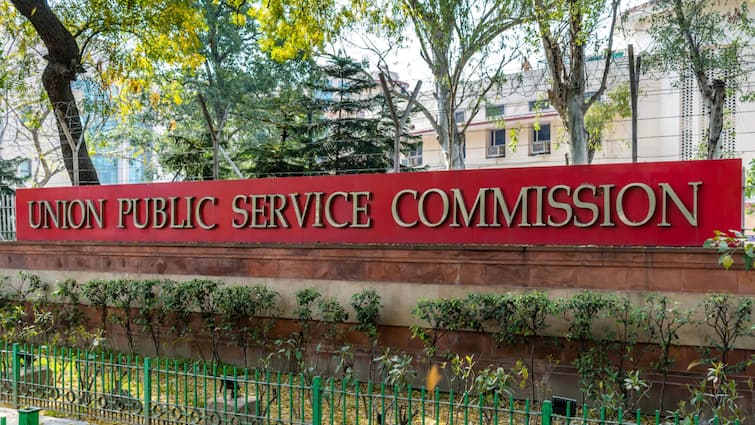 UPSC CSE Final Result 2024 OUT UPSC Civil Services Results at upsc.gov.in Shakti Dubey UPSC CSE Final Result 2024: यूपीएससी ने जारी किया फाइनल रिजल्ट, ऐसे एक क्लिक में कर सकते हैं चेक