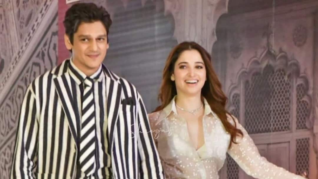 Tamanna: పెళ్లికి ముందే కొత్త ఇంటి వేటలో తమన్నా... హైదరాబాదీ అబ్బాయితో మిల్కీ బ్యూటీ మ్యారేజ్ ఎప్పుడంటే? Tamannaah Bhatia and Vijay Varma are searching for a luxurious apartment to move into after their wedding Tamanna: పెళ్లికి ముందే కొత్త ఇంటి వేటలో తమన్నా... హైదరాబాదీ అబ్బాయితో మిల్కీ బ్యూటీ మ్యారేజ్ ఎప్పుడంటే?