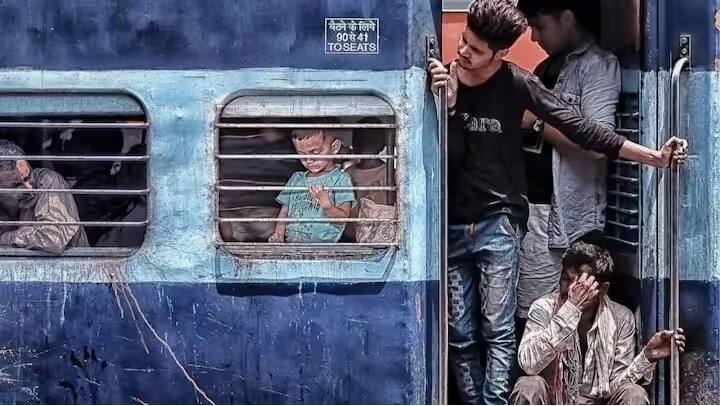 સામાન્ય રીતે જનરલ કોચમાં મુસાફરી કરતા મુસાફરોને મુશ્કેલીનો સામનો કરવો પડે છે. કારણ કે તેમાં મુસાફરોની સંખ્યા વધુ છે. જ્યારે ટ્રેનોમાં સામાન્ય બોગીઓ ઓછી હોય છે. પરંતુ હવે વધુ જનરલ બોગી હોવાથી મુસાફરોને સીટ મળવાની વધુ તકો હશે.