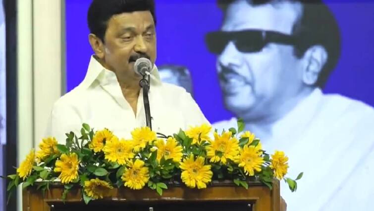 Chiefminister MK Stalin praises kanimozhi at Kalaingnar 100 years event in chennai தங்கை உந்தன் உள்ளம் தானே அண்ணன் என்றும் வாழும் எல்லை! - கனிமொழியை புகழ்ந்து தள்ளிய ஸ்டாலின் -  ஏன் தெரியுமா?