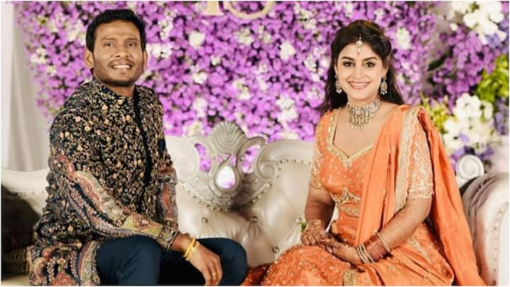 Sonia Akula Engagement: తనకు నిశ్చార్థమైనట్లు బిగ్ బాస్ 8 బ్యూటీ సోనియా ఆకుల అనౌన్స్ చేసింది. ఆమెకు కాబోయే భర్త ఎవరు? ఆయన ఏం చేస్తారు? అతను ఎవరు? అనేది తెలుసుకోండి.