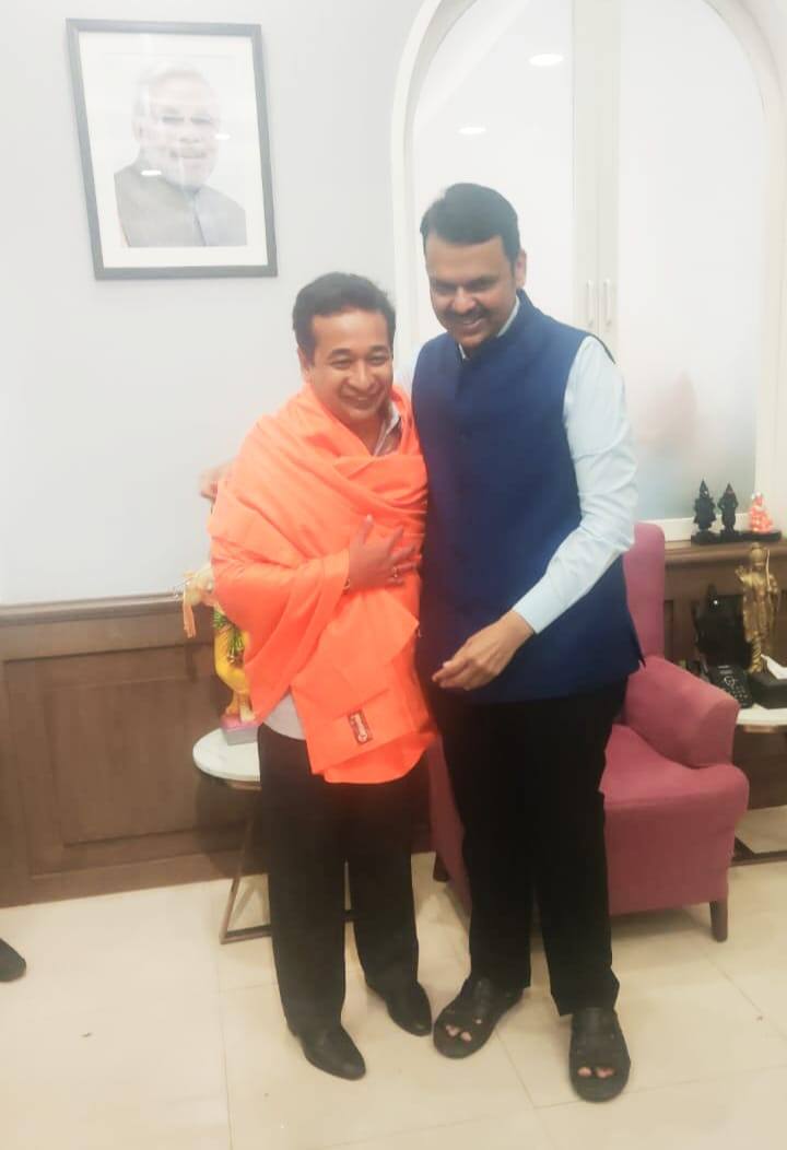 नितेश राणे यांनी हिंदू आणि भगवा या दोन मुद्द्यांना घेऊन निवडणुकीत प्रचार केला. तसेच, गेल्या काही महिन्यांपासून त्यांनी हिंदुंच्या मुद्द्यावरुन रान उठवलं होतं.