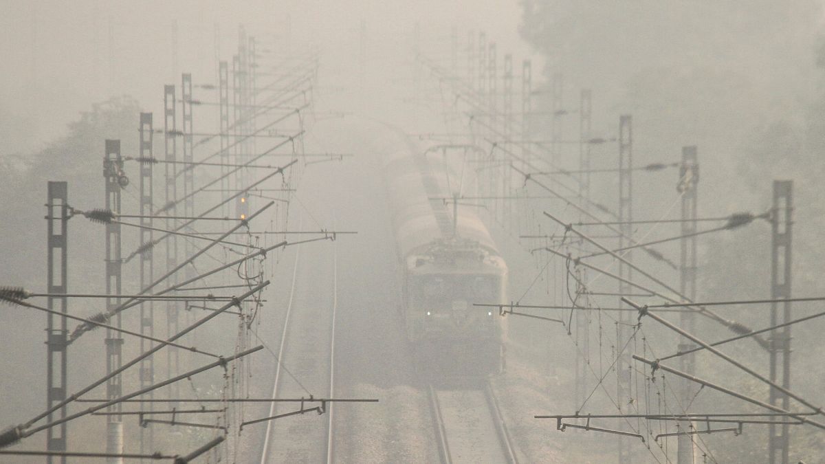 Delhi Continues To Reel Under 'Very Poor' Air Quality, Noida Schools To Remain Closed