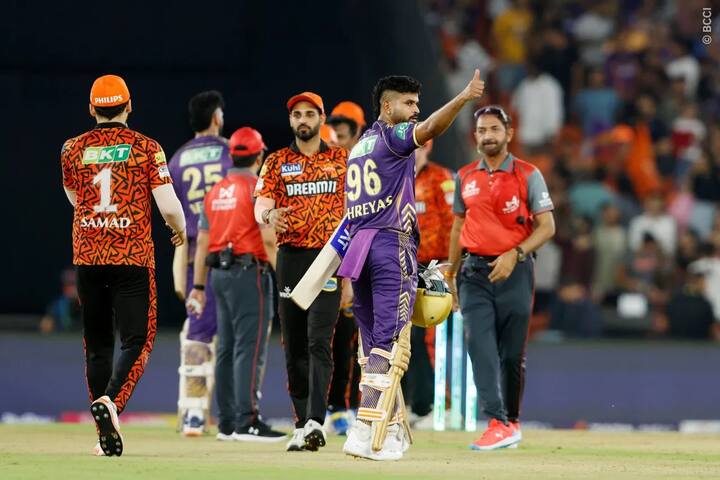 आईपीएल 2024 में कोलकाता नाइट राइडर्स के कप्तान रहे श्रेयर अय्यर को भी टीम से बाहर का रास्ता दिखाया गया. हालांकि, सफल कप्तान के तौर पर इस बार के ऑक्शन में उन पर बड़ी बोली लग सकती है.