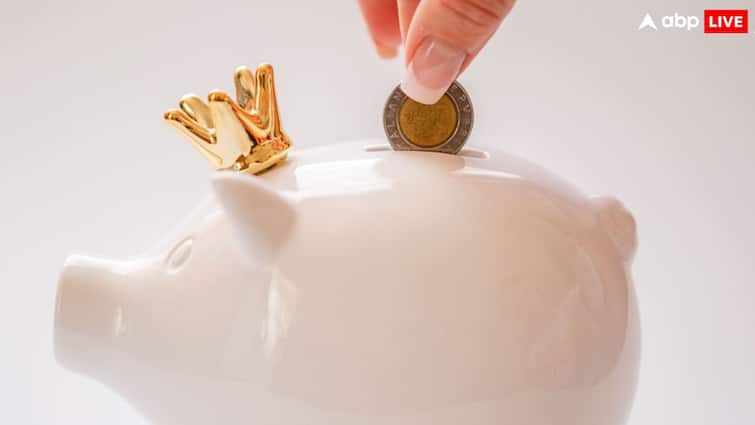 हर महीने सैलरी से करना चाहते हैं बचत, आज से ही अपनाएं ये 7 आसान तरीके Savings Facts If you want to save some money from your salary every month adopt these 7 easy methods हर महीने सैलरी से करना चाहते हैं बचत, आज से ही अपनाएं ये 7 आसान तरीके