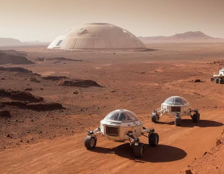 Mars Science: મંગળ હંમેશા માનવીઓની જિજ્ઞાસાનો વિષય રહ્યો છે. વૈજ્ઞાનિકોએ સદીઓથી આ ગ્રહ વિશે સંશોધન કરીને એ જાણવાનો પ્રયાસ કર્યો છે કે શું આપણે મંગળ પર રહી શકીએ છીએ. છેલ્લા કેટલાક વર્ષોમાં મંગળ પર પાણીની હાજરીના પુરાવાને કારણે આ પ્રશ્ન વધુ મહત્ત્વનો બન્યો છે, પરંતુ શું પાણી વિના મંગળ પર જીવન ખરેખર શક્ય છે? આવો જાણીએ વિજ્ઞાનના આધારે આ પ્રશ્નનો જવાબ.