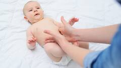 जन्म के वक्त कितना बड़ा होता है शिशु का पेट, एक बार में कितना दूध पी सकता है?