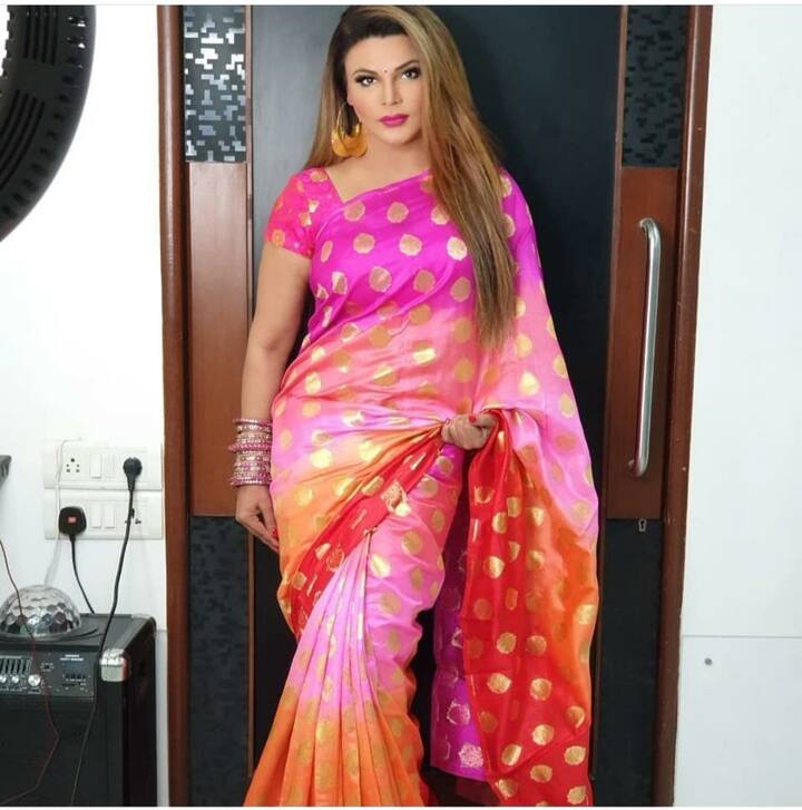 दरअसल राखी सावंत फिल्मों के अलावा ऐड शूट, ब्रांड प्रमोशन के साथ-साथ सोशल मीडिया के जरिए भी काफी मोटी कमाई करती हैं.