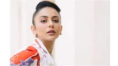 Rakul Preet Singh: రకుల్ హెయిర్ స్టైల్ మారింది, డ్రస్ మారింది... అమ్మడు కొత్తగా కనిపించింది - ఫోటోలు చూడండి