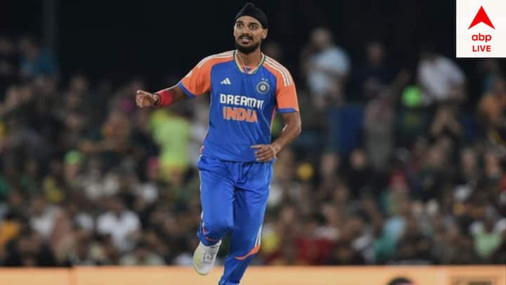 অর্শদীপ সিংহের ক্ষেত্রে আরটিএম ব্য়বহার করেছে পাঞ্জাব কিংস। ১৮ কোটি মূল্যে তাঁকে দলে নিয়েছে পাঞ্জাব।