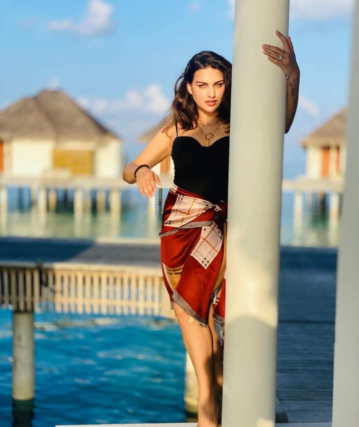 लेकिन कुछ सालों की डेटिंग के बाद अचानक हिमांशी और आसिम ने ब्रेकअप की घोषणा कर दी. ये खबर सिर्फ उनके फैंस ही नहीं इंडस्ट्री के लोगों के लिए भी काफी शॉकिंग थी.