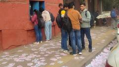 दिल्ली हाई कोर्ट के आदेश का उल्लंघन, फिर से गंदा हुआ DU कैंपस, पोस्टर पैंफ्लेट से पटी सड़कें