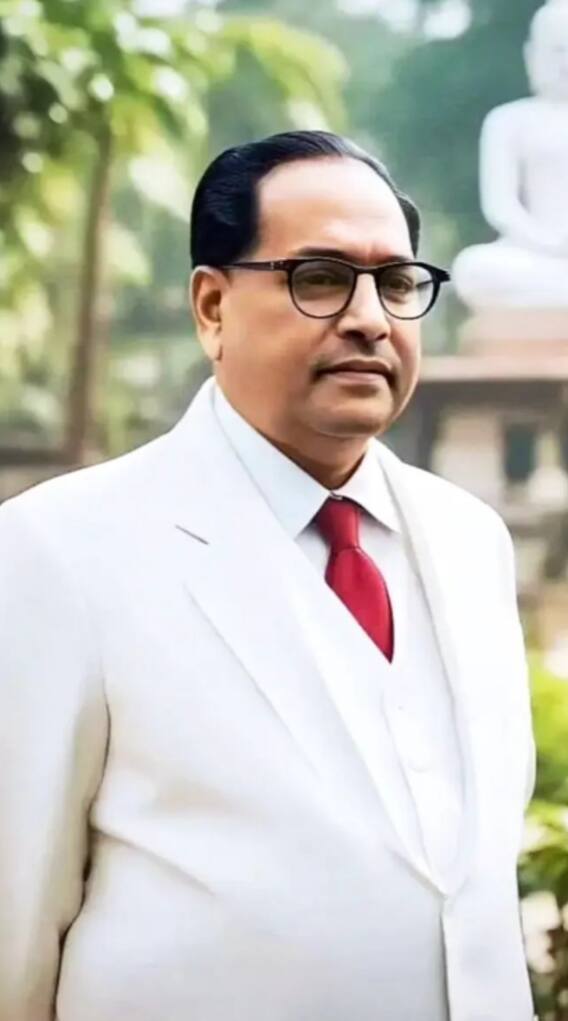 अंबेडकर ने किस सब्जेक्ट में की थी विदेश से पीएचडी?