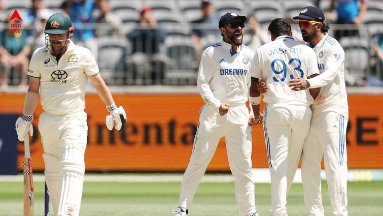 India edge closer to victory vs Australia in 1st Test two wickets away from taking lead on day 4 at perth IND vs AUS 1st Test: স্মরণীয় জয়ের থেকে মাত্র দু'ধাপ দূরে, চতুর্থ দিনের চা বিরতিতে অস্ট্রেলিয়ার স্কোর ২২৭/৮