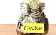 શું પત્નીના બદલે દિકરીને મળી શકે છે પિતાનું પેન્શન ? જાણો શું છે તેનો નિયમ