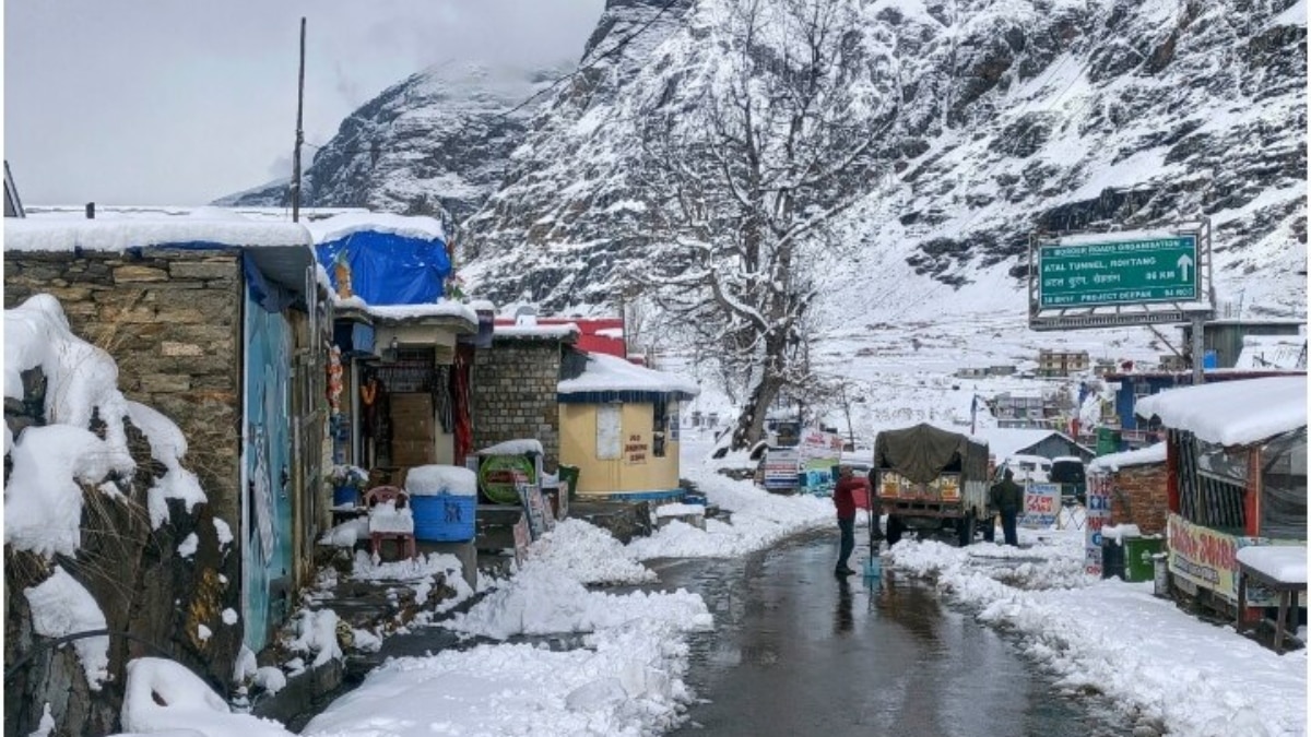 Snowfall In Uttarakhand: नवंबर के अंत तक भी उत्तराखंड के ऊंचे पहाड़ों पर नहीं हुई बर्फबारी, विशेषज्ञों ने जताई चिंता