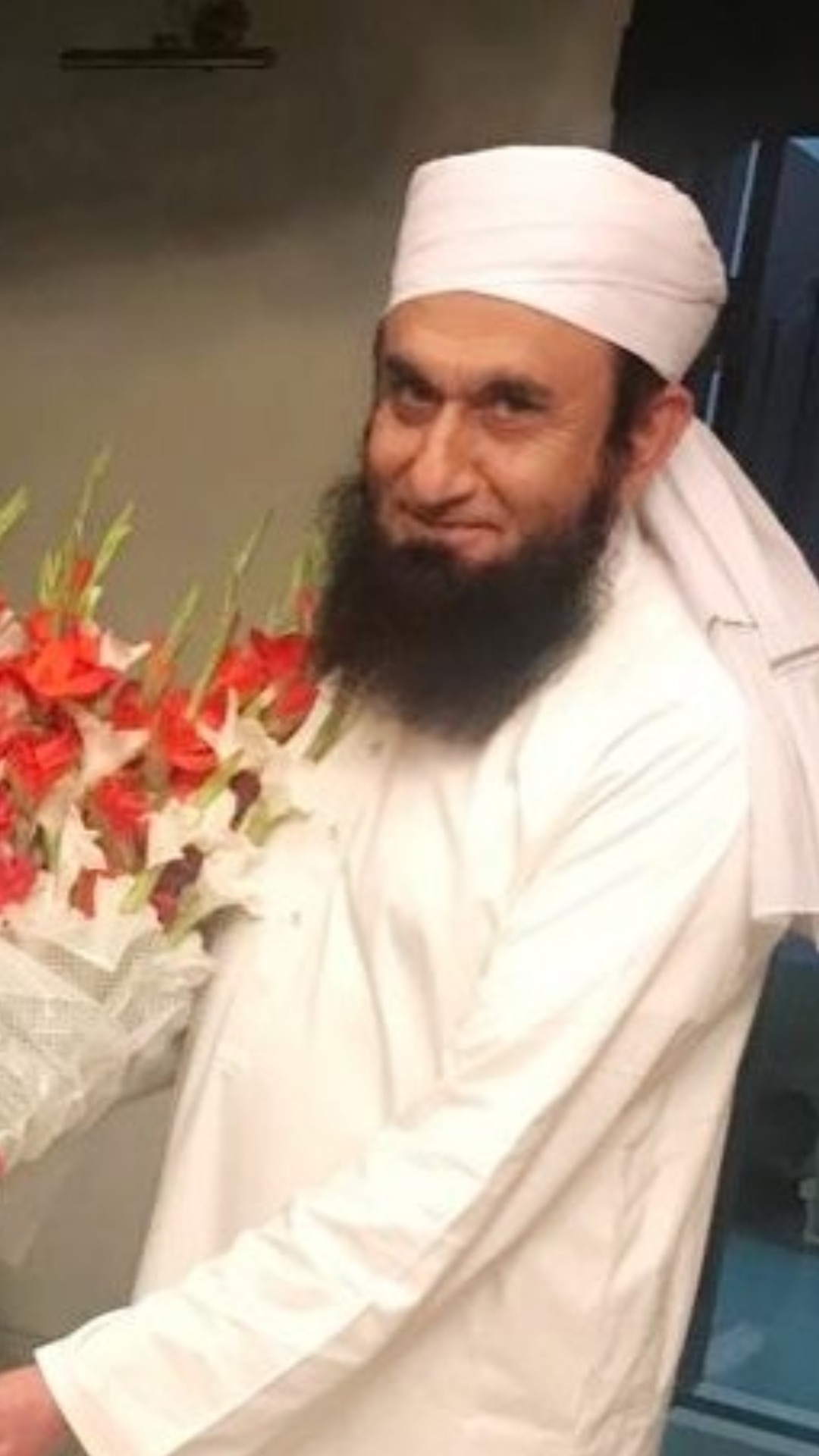 मौलाना ने बताया कि पृथ्वीराज राज चौहान के बेटे का नाम रामदेव था और वे उसी की नस्ल हैं.