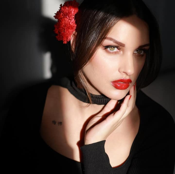 आसिम और हिमांशी का रिश्ता शो के खत्म होने के बाद भी जारी रहा था. कई सालों तक दोनों रिलेशनशिप में रहे. इस दौरान वो एक-दूसरे के प्यार में डूबे नजर आते थे.