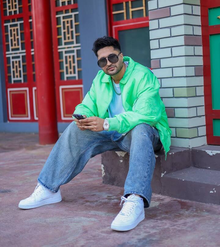 जस्सी गिल सलमान खान के साथ फिल्म ‘किसी का भाई किसी की जान’ में भी काम कर चुके हैं. इसमें वो सलमान के भाई के किरदार में थे.