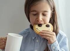 તમારી આ મનપસંદ વસ્તુ બાળકો માટે ઝેર સમાન છે, આજે જ આપવાનું બંધ કરો નહીંતર....