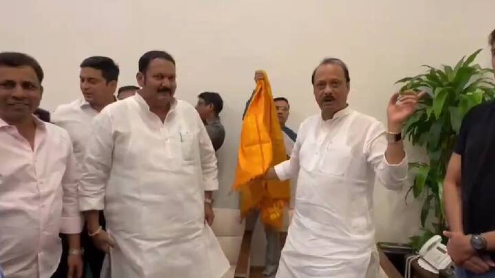 शिवेंद्रराजेंना मंत्री करा, मी स्वतः सातारा जिल्ह्यात आणखी भाजपची वाढ करण्यासाठी प्रयत्नशील असल्याचा शब्दच खा. उदयनराजे भोसले यांनी देवेंद्र फडणीसांना दिला आहे.