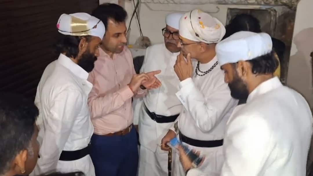 What Has Led To Clash In Mewar Family And Why Is Udaipur City Place In Contention? What Has Led To Clash In Mewar Family And Why Is Udaipur City Place In Contention? What Has Led To Clash In Mewar Family And Why Is Udaipur City Place In Contention?