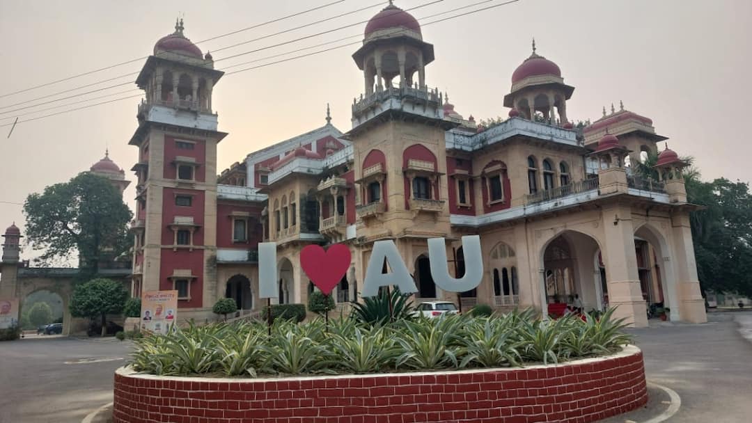 AU का 136वां दीक्षांत समारोह कल, सीएम योगी मेधावी छात्रों को देंगे मेडल, कुमार विश्वास को मिलेगा सम्मान Allahabad University Convocation 2024 CM Yogi Adityanath will Chief Guest Kumar Vishwas ann AU का 136वां दीक्षांत समारोह कल, सीएम योगी मेधावी छात्रों को देंगे मेडल, कुमार विश्वास को मिलेगा सम्मान