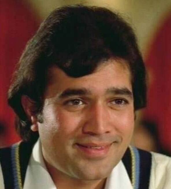 मीडिया रिपोर्ट्स के मुताबिक ये 1971 की बात है राजेश खन्ना 'दुश्मन' नाम की एक फिल्म की शूटिंग कर रहे थे. चूँकि शूटिंग एक गाँव में थी इसलिए क्रू मेंबर्स कम थे और कोई स्पेशल सिक्योरिटी अरेंजमेंट्स भी नहीं किए गए थे.