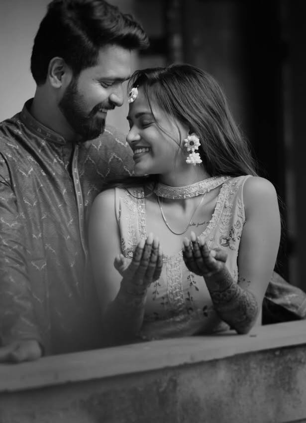 अभिषेक आणि रिलस्टार सोनालीचा साखरपुडा नुकताच पार पडला होता.