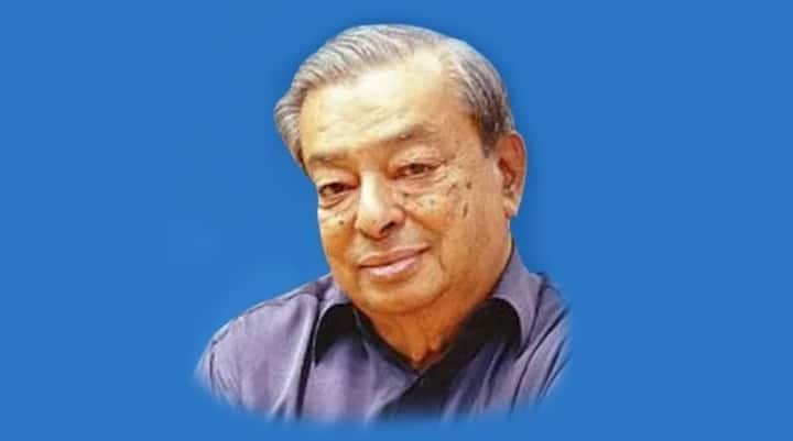 આ ઉપરાંત તેમને રેમન મેગ્સેસે એવોર્ડ પણ મળ્યો હતો, જેને એશિયાનો નોબેલ કહેવામાં આવે છે. તેમને અમેરિકાનો ઈન્ટરનેશનલ પર્સન ઓફ ધ યરનો એવોર્ડ પણ મળ્યો હતો. આ સિવાય તેમને અન્ય ઘણા પુરસ્કારોથી સન્માનિત કરવામાં આવ્યા હતા. વર્ગીસ કુરિયને તેમનો લાંબો સમય દૂધ ક્રાંતિ દ્વારા લોકોના કલ્યાણ માટે સમર્પિત કર્યો. 9 સપ્ટેમ્બર 2012ના રોજ તેમનું અવસાન થયું હતું.