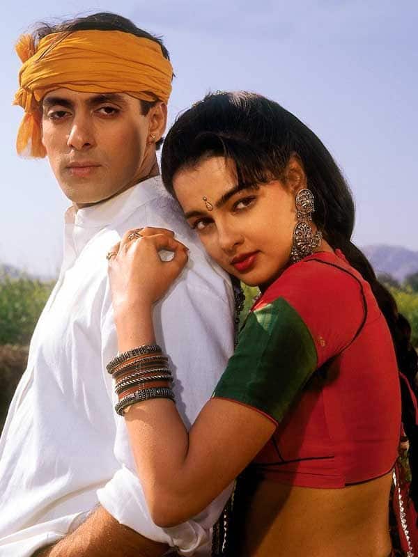 Mamta Kulkarni has been missing from the industry for the last 22 years. He was last seen in the film 'Kabhi Tum Kabhi Hum'. After this she stayed away from the big screen. Now no one knows where the actress is.