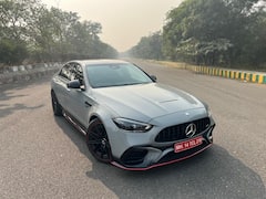 Mercedes AMG 2024: পাওয়ারের সঙ্গে দুরন্ত পারফরম্যান্স, কী রয়েছে মার্সিডিজ-এএমজি সি 63 SE-তে ?