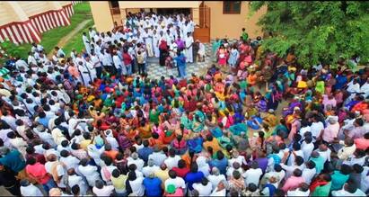 Madurai Tungsten Aritapatti 48 Thai villagers gathered in Alaghar Hill டங்ஸ்டன் விவகாரம் அழகர் மலையில் ஒன்று கூடிய அரிட்டாபட்டி 48 தாய் கிராம மக்கள்