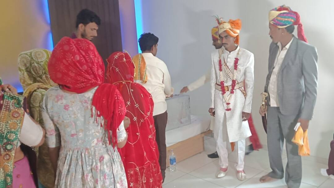 Man got cheated in marriage bride escaped with help of CM helpline in Jalore district ANN जालौर में युवक के साथ शादी के नाम पर धोखाधड़ी, CM हेल्पलाइन पर 'लुटेरी दुल्हन' ने की शिकायत