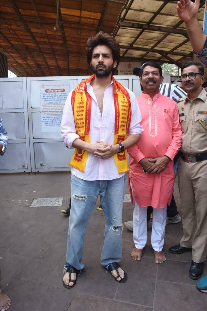 बता दें कि कार्तिक आर्यन बप्पा में काफी आस्था रखते हैं. एक्टर ने फिल्म की रिलीज के दिन भी मंदिर आकर बप्पा का आशीर्वाद लिया था.