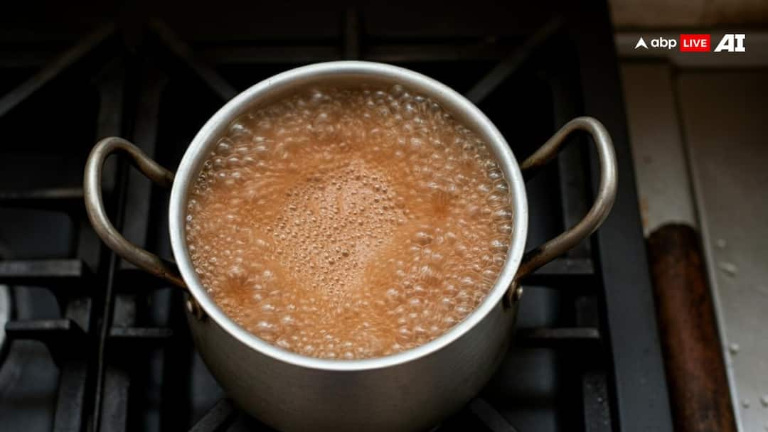 health tips steel vs aluminum which is best tea utensil know advantaged disadvantage in hindi स्टील या फिर एल्युमिनियम, जानें किस बर्तन में बनानी चाहिए चाय?