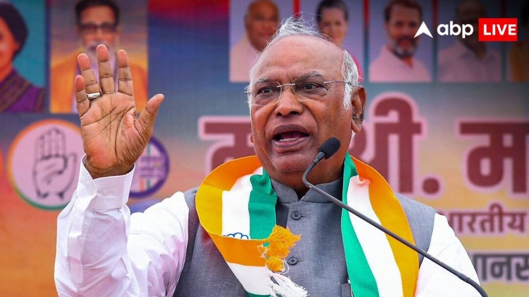 'नहीं चाहिए EVM', भारत जोड़ो यात्रा की तरह बैलेट पेपर से चुनाव के लिए यात्रा निकालेंगे मल्लिकार्जुन खरगे Mallikarjun Kharge will tour the country with a new issue of ballot Paper attack modi over adani bribery case 'नहीं चाहिए EVM', भारत जोड़ो यात्रा की तरह बैलेट पेपर से चुनाव के लिए यात्रा निकालेंगे मल्लिकार्जुन खरगे