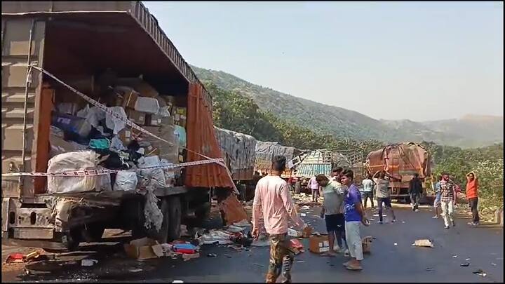 Nandurbar Accident : नंदुरबारच्या नवापूर तालुक्यातील कोंडाईबारी घाटात पाच वाहनांचा विचित्र अपघात झाल्याची घटना घडली आहे. यात चार ट्रक आणि एक बसचा भीषण अपघात झाला आहे.