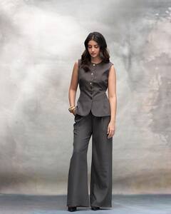 Navya Naveli Nanda Redefines Elegance In Gray Formals, PICS