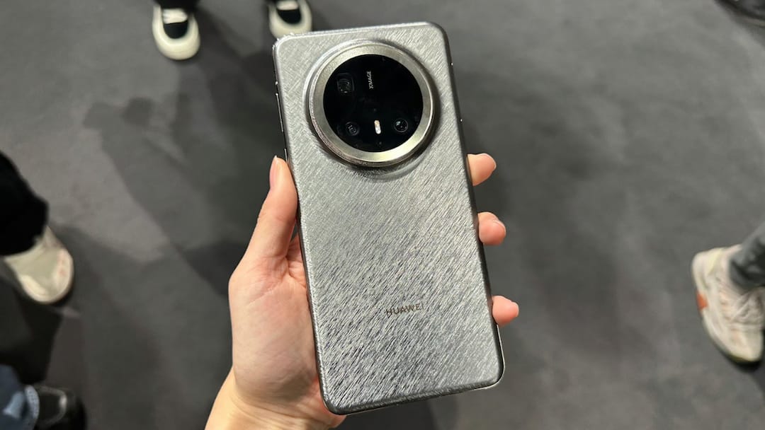 Huawei Mate 70 Series Running On HarmonyOS NEXT Launched: Check Price, Specifications Huawei Mate 70 Pro Plus RS HarmonyOS NEXT No Android Launch Release Date Price Specifications Availability Huawei Mate 70 Series Running On HarmonyOS NEXT Launched: Check Price, Specifications