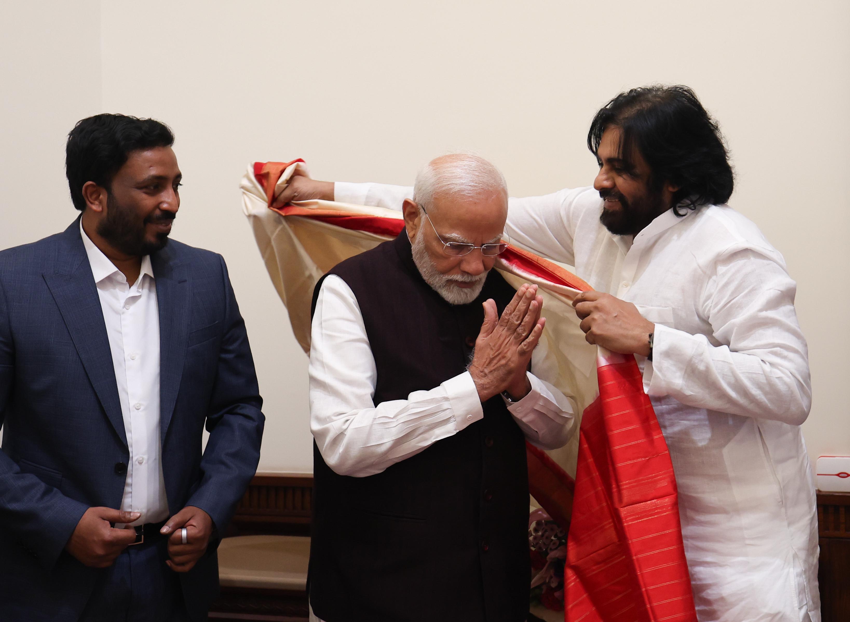 Pawan Kalyan Met With Modi:  ప్రధానమంత్రి మోదీతో పవన్ కల్యాణ్ సమావేశం- చర్చించిన అంశాలు ఇవే