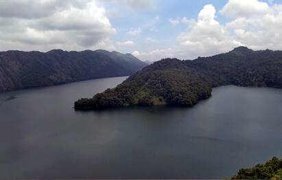 Tourists are now allowed to visit Idukki Dam on all days சுற்றுலா பயணிகளுக்கு ஹேப்பி நியூஸ்... இனி இடுக்கி அணையை அனைத்து நாட்களிலும் காணலாம்