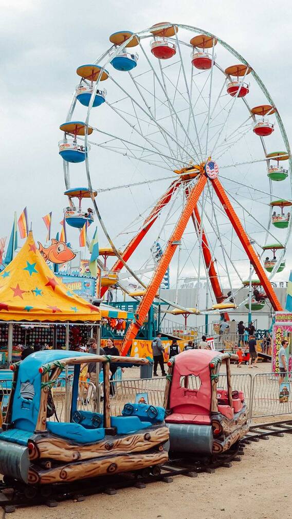 बिहार के किस शहर की पहचान होती है मेले से?