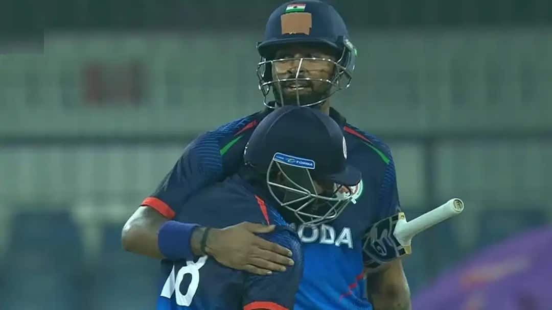 hardik pandya 29 runs in one over gurjapneet singh syed mushtaq ali trophy baroda vs tamilnadu gurjapneet csk ipl 2025 Hardik Pandya: हार्दिक पांड्या ने CSK के बॉलर को लगाए 4 छक्के, एक ओवर में कूट डाले 29 रन