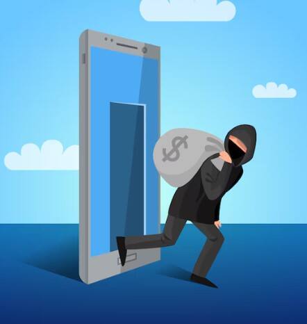 ਇਸ ਤੋਂ ਬਾਅਦ ਮੁਲਜ਼ਮਾਂ ਨੇ ਪੈਟਰੋਲ ਪੰਪ ਜਾਂ ਕਿਸੇ ਹੋਰ ਵਿੱਚ ਦਾਖਲ ਹੋ ਕੇ ਫ਼ੋਨ ਪੇ, ਗੂਗਲ ਪੇਅ ਜਾਂ ਹੋਰ ਯੂਪੀਆਈ ਲੈਣ-ਦੇਣ ਰਾਹੀਂ ਪੈਸੇ ਕਢਵਾ ਲਏ। ਇਸ ਦੀ ਸ਼ਿਕਾਇਤ ਪੁਲਿਸ ਕੋਲ ਪੁੱਜੀ ਤਾਂ ਪੁਲਿਸ ਨੇ ਜਾਂਚ ਸ਼ੁਰੂ ਕਰ ਦਿੱਤੀ। 11 ਦਿਨਾਂ ਵਿੱਚ ਪੂਰੀ ਜਾਣਕਾਰੀ ਇਕੱਠੀ ਕੀਤੀ ਗਈ ਅਤੇ ਦੋਸ਼ੀ ਦੇ ਖਾਤੇ, ਜਿਸ ਵਿੱਚ 13.5 ਲੱਖ ਰੁਪਏ ਤੋਂ ਵੱਧ ਦੀ ਨਕਦੀ ਸੀ, ਨੂੰ ਫ੍ਰੀਜ਼ ਕਰ ਦਿੱਤਾ ਗਿਆ। ਪੁਲਿਸ ਮੁਲਜ਼ਮ ਤੋਂ ਪੁੱਛ-ਪੜਤਾਲ ਕਰ ਰਹੀ ਹੈ ਤਾਂ ਜੋ ਪਤਾ ਲਾਇਆ ਜਾ ਸਕੇ ਕਿ ਉਸ ਨੇ ਬਾਕੀ ਪੈਸੇ ਕਿੱਥੇ ਖਰਚ ਕੀਤੇ।