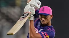 Yashasvi Jaiswal: ইডেনে স্বপ্নপূরণ হয়েছিল যশস্বীর, মাঠেই জড়িয়ে ধরেছিলেন প্রিয় নায়ক, ভিডিও ভাইরাল