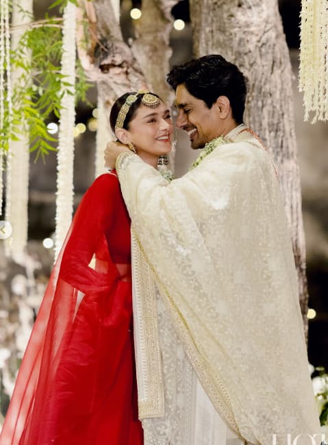 अदिती राव हैदरी आणि सिद्धार्थनं लग्नसोहळा पुन्हा एकदा चर्चेत आला आहे.