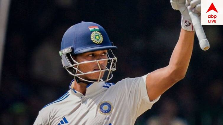 yashasvi jaiswal moves to number two position in icc test ranking batter list ICC Ranking: ধারাবাহিক পারফরম্যান্সের পুরস্কার, টেস্ট ক্রমতালিকায় দুইয়ে উঠে এলেন জয়সওয়াল