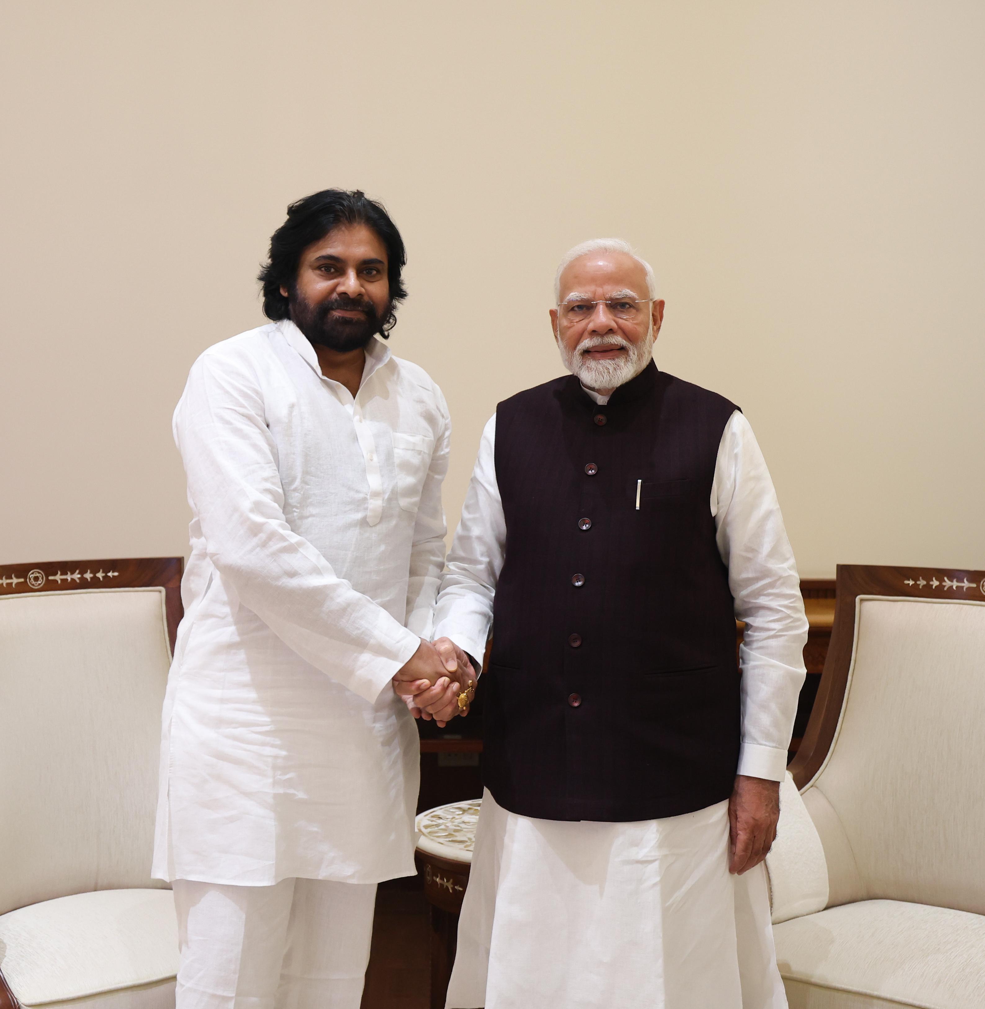 Pawan Kalyan Met With Modi:  ప్రధానమంత్రి మోదీతో పవన్ కల్యాణ్ సమావేశం- చర్చించిన అంశాలు ఇవే