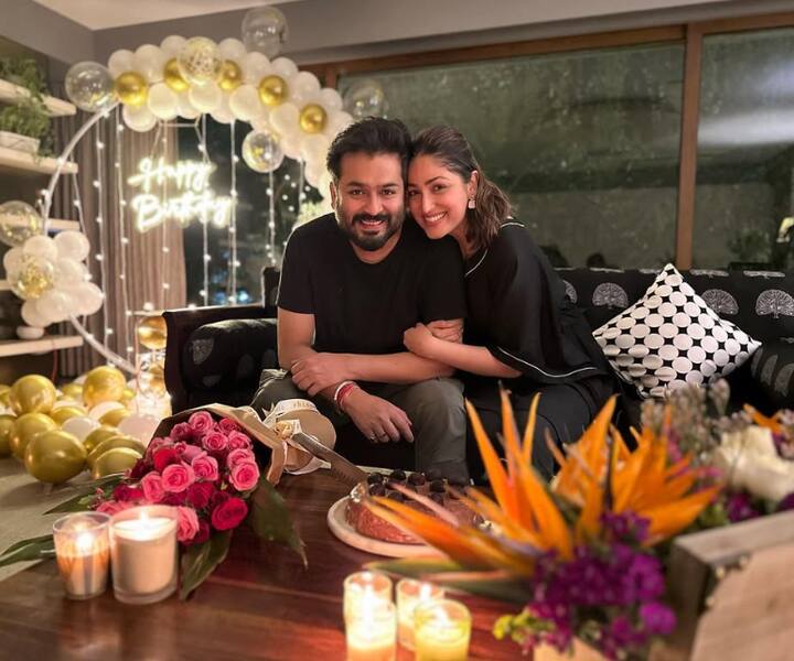 या चित्रपटातून आयुष्मान खुरानानेही बॉलिवूडमध्ये पदार्पण केले. या चित्रपटाने बॉक्स ऑफिसवर चांगली कमाई केली.